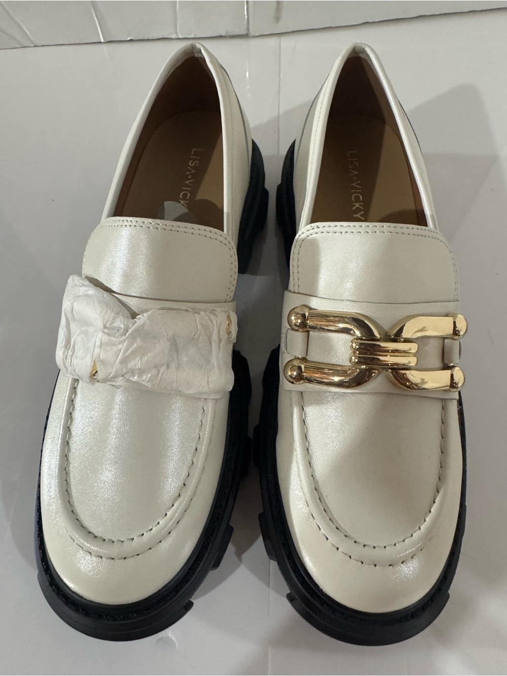 Lisa Vickky White Leather Loafers with Gold Chain Accent Size 8